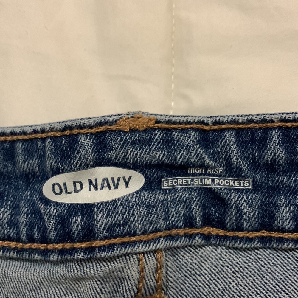 High Rise Old Navy Shorts - Picture 3 of 3